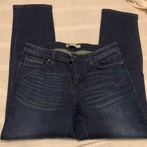 Women’s Mid Rise Skinny